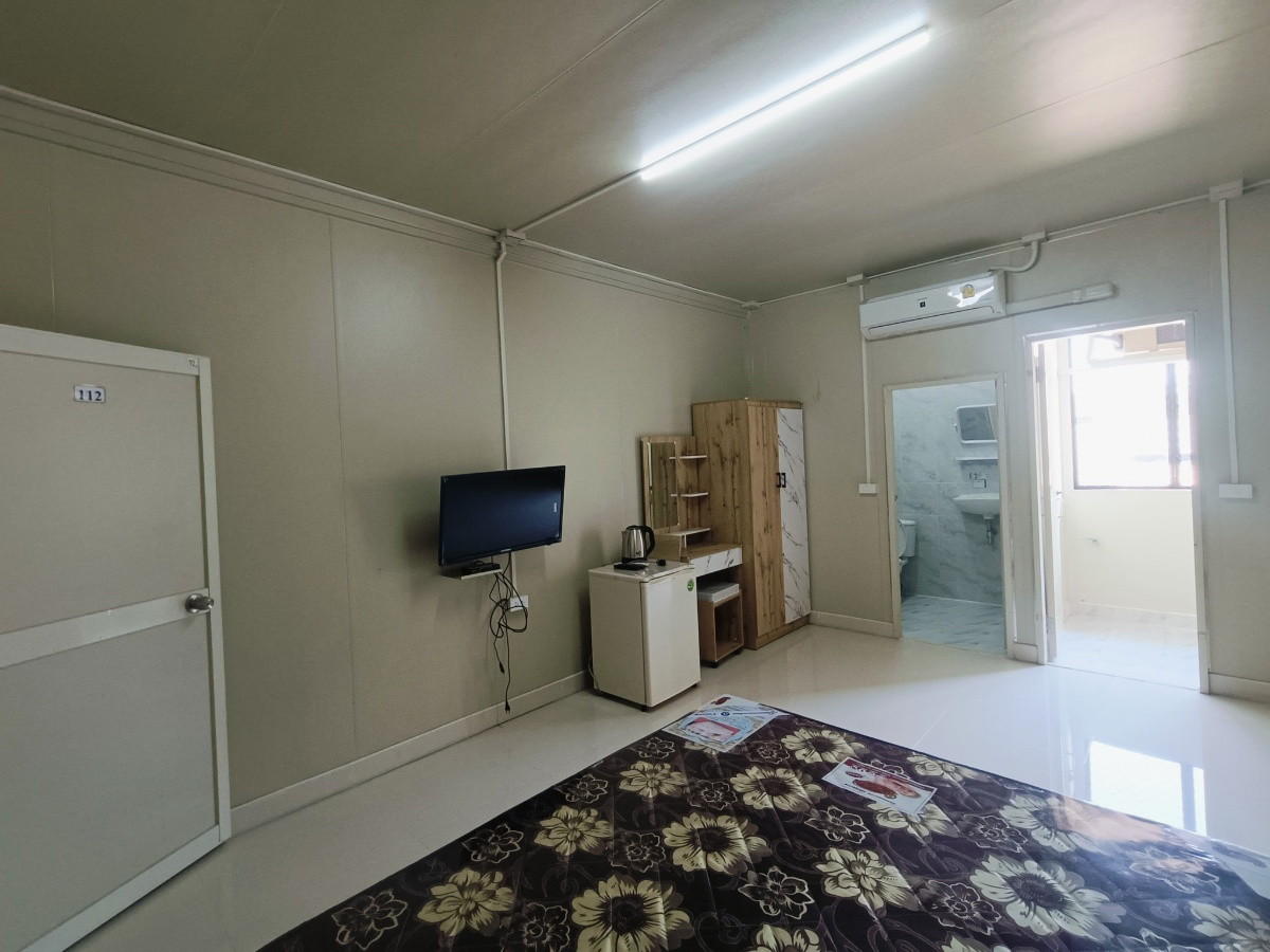 1 Bed Condo — photo 3
