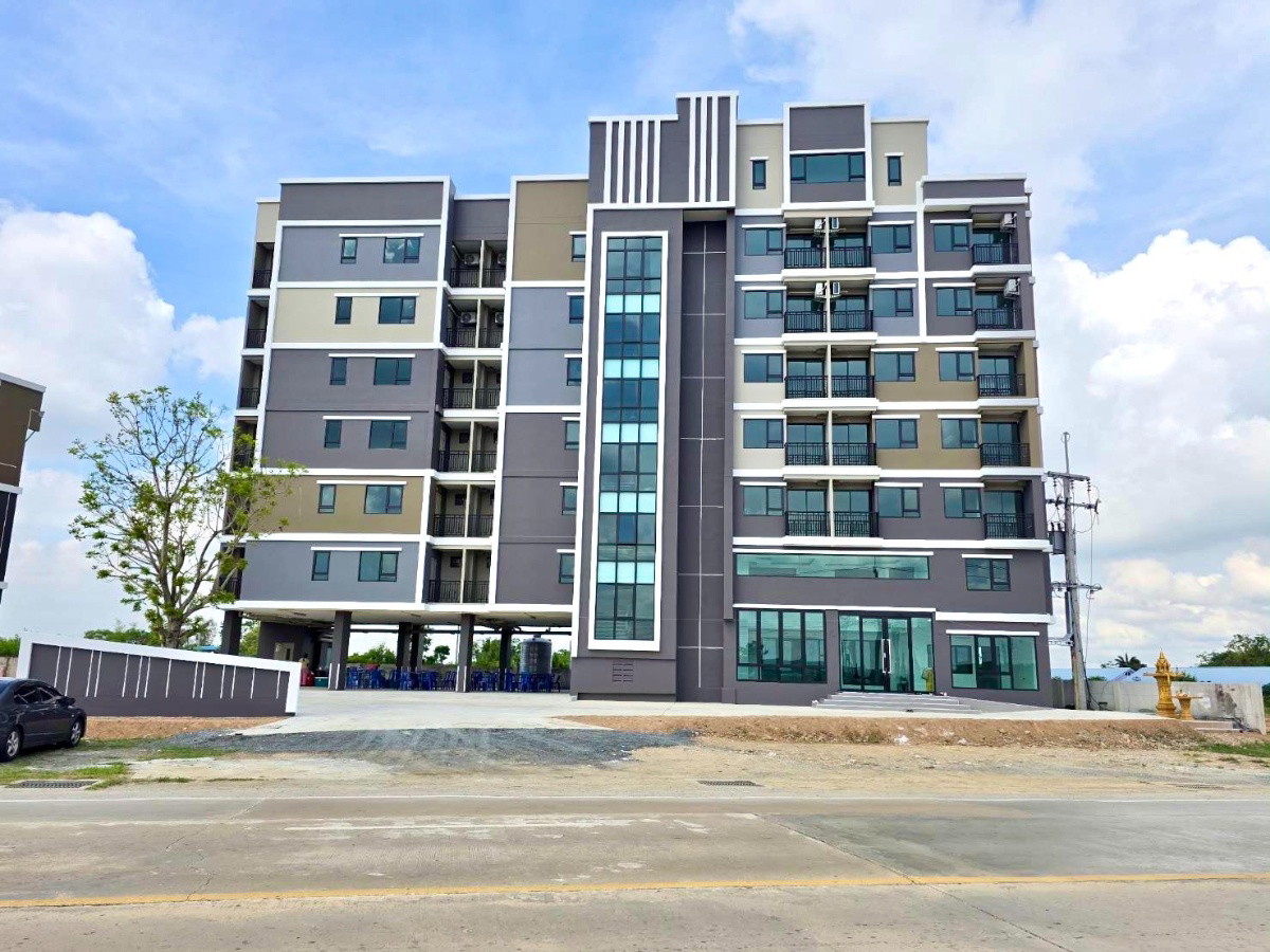 1 Bed Condo — photo 1
