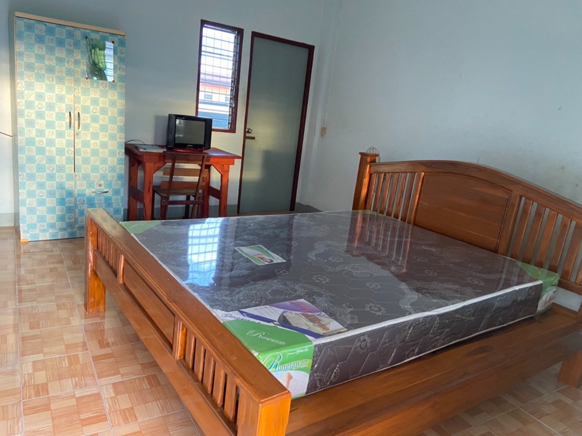 1 Bed Condo — photo 1