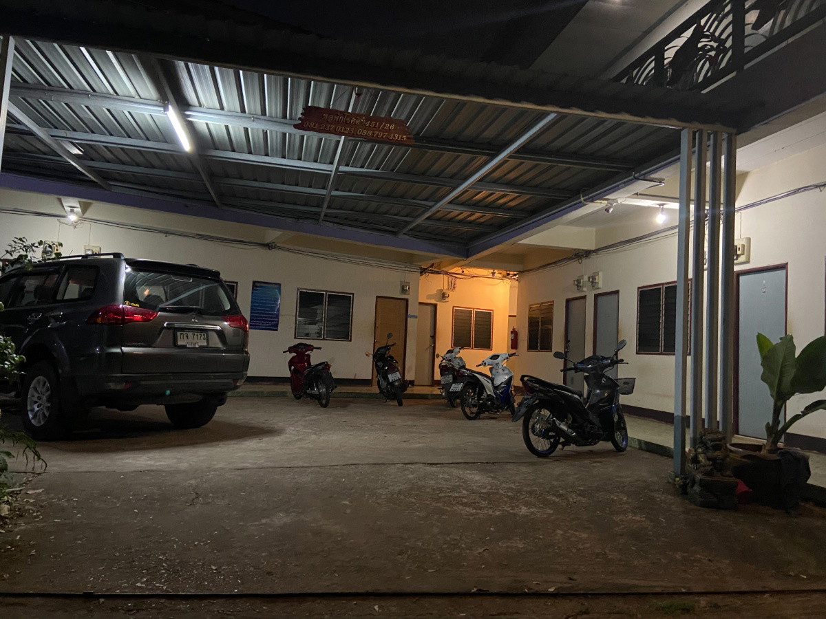 1 Bed Condo — photo 3