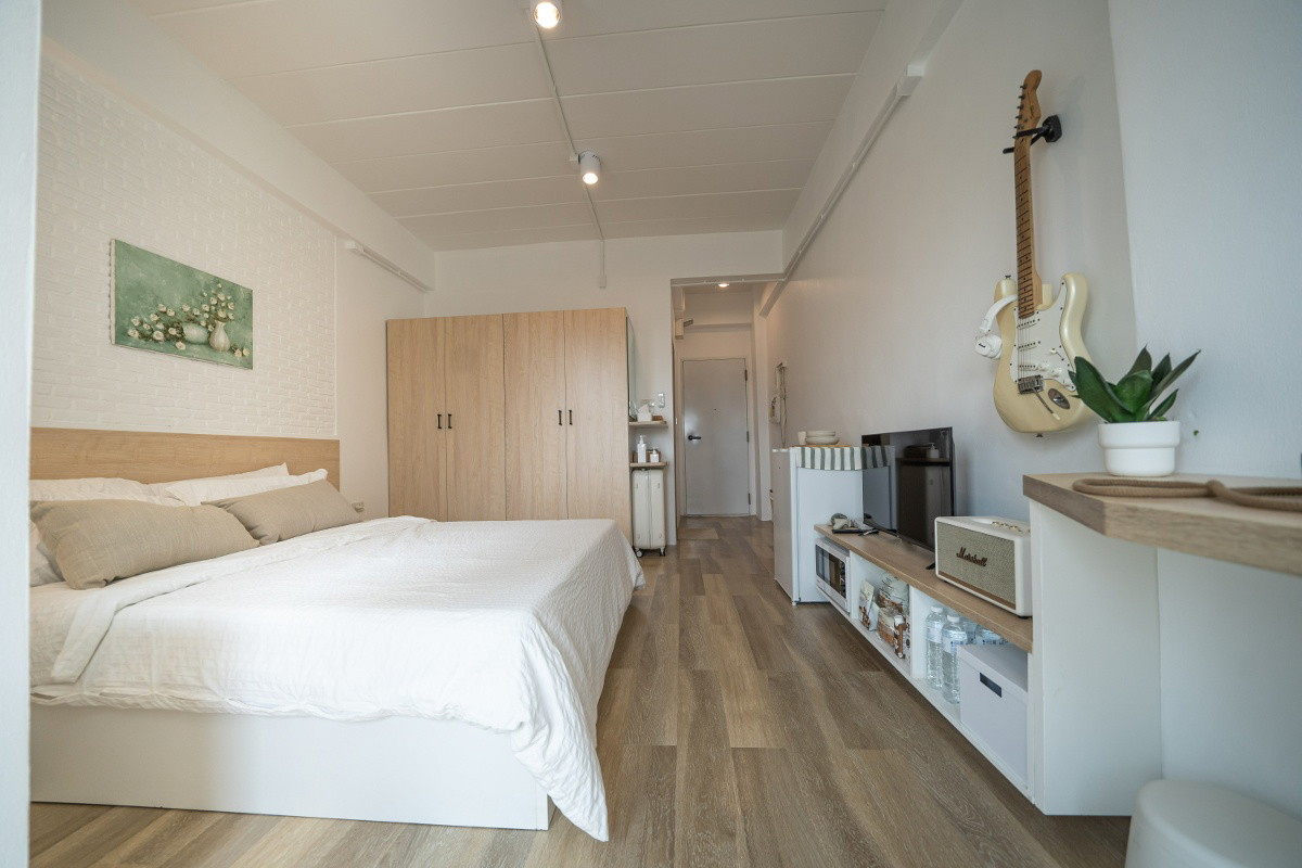 1 Bed Condo — photo 3