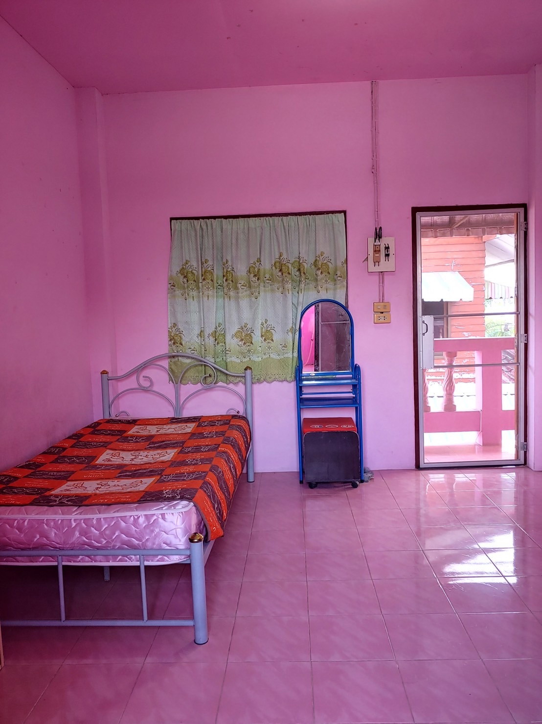1 Bed Condo — photo 3