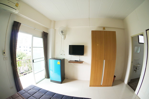 Condo · Mueang Chon Buri, chon_buri — photo 1