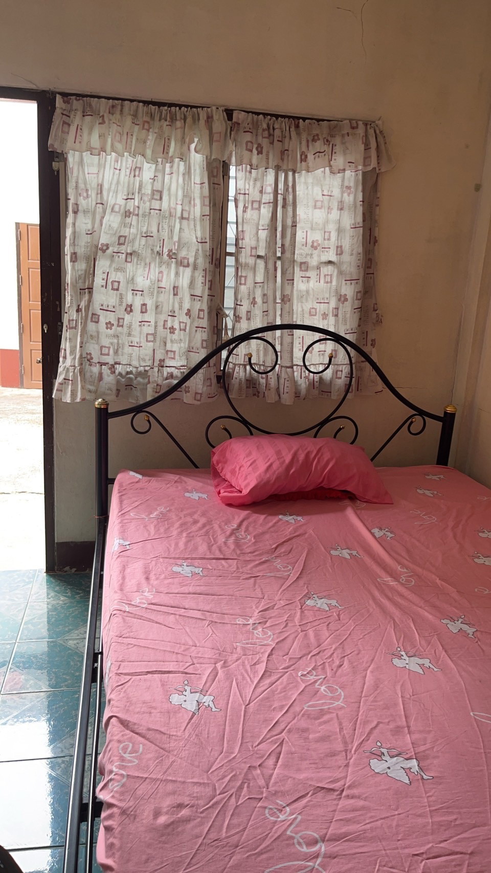 1 Bed Condo — photo 4