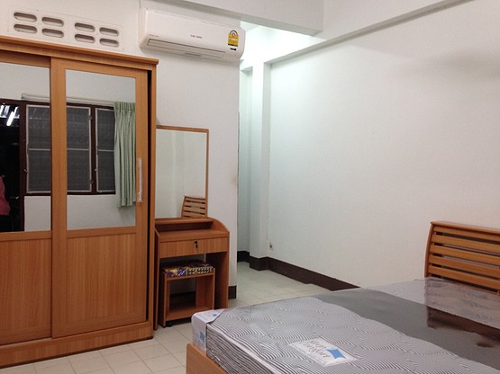 1 Bed Condo — photo 2