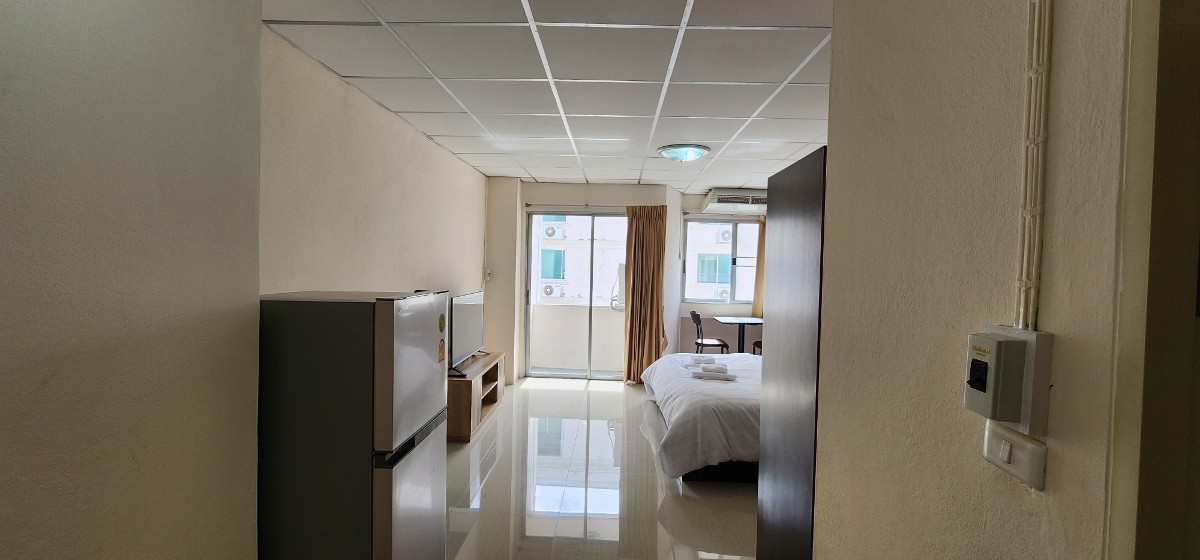 1 Bed Condo · Huai Khwang, bangkok — photo 3