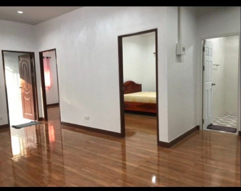 1 Bed Condo — photo 2