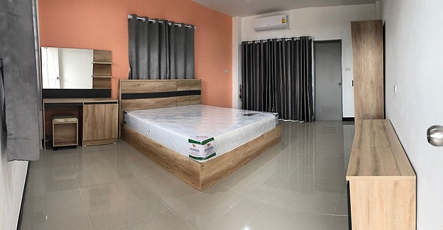 1 Bed Condo — photo 2