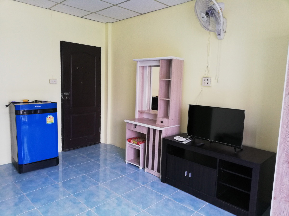 1 Bed Condo — photo 1