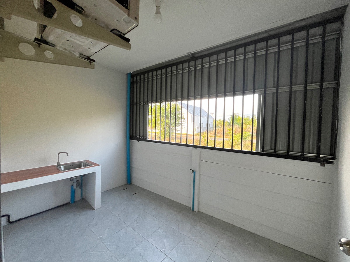 1 Bed Condo — photo 5