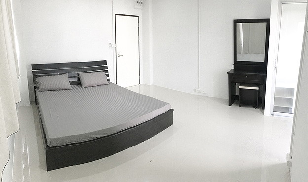 1 Bed Condo · Khlong San, bangkok — photo 2