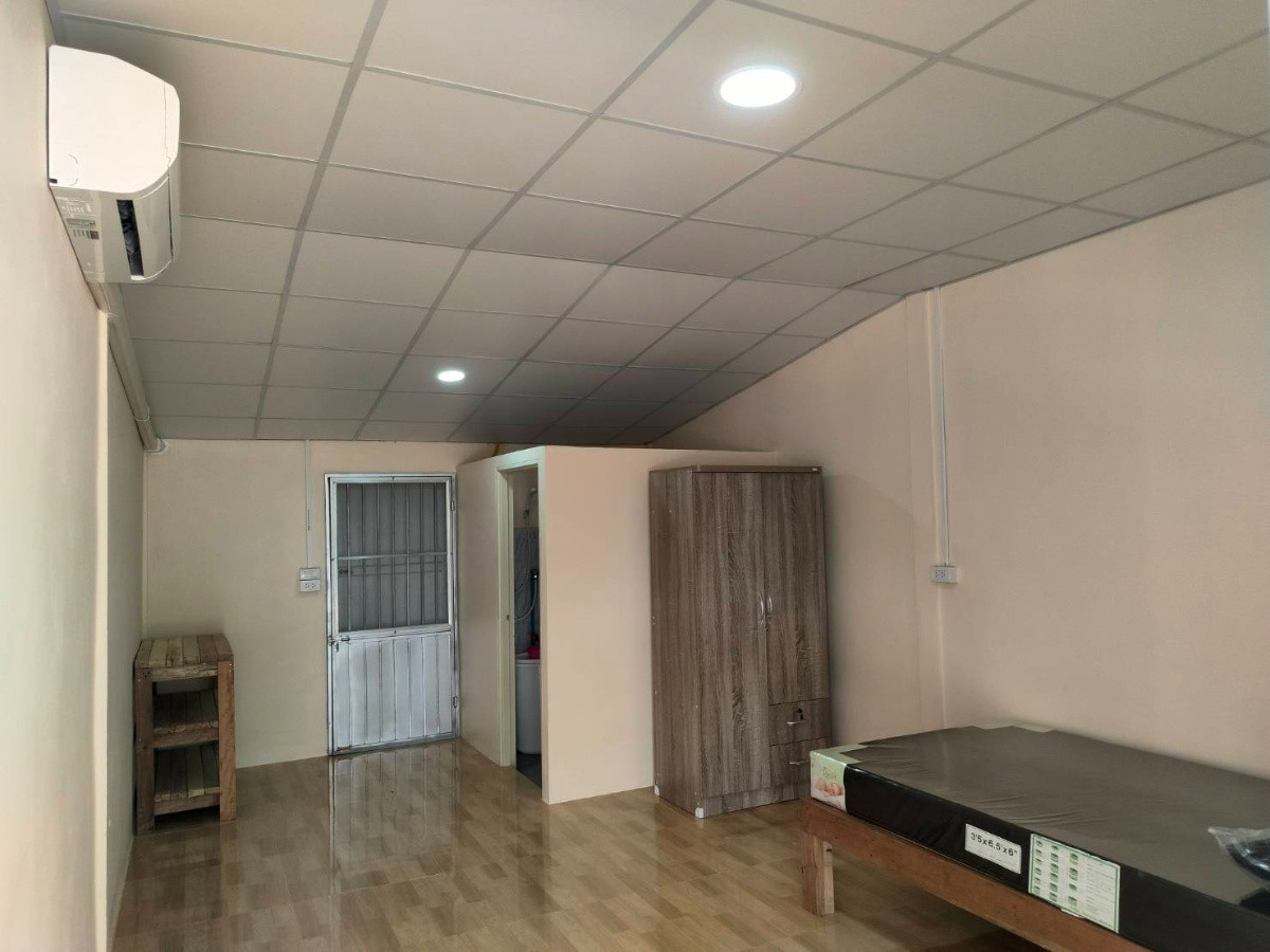 1 Bed Condo — photo 3