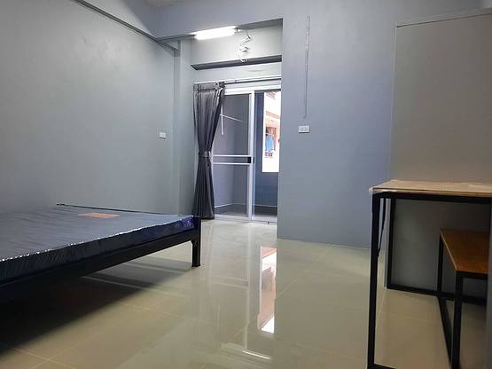 1 Bed Condo — photo 3