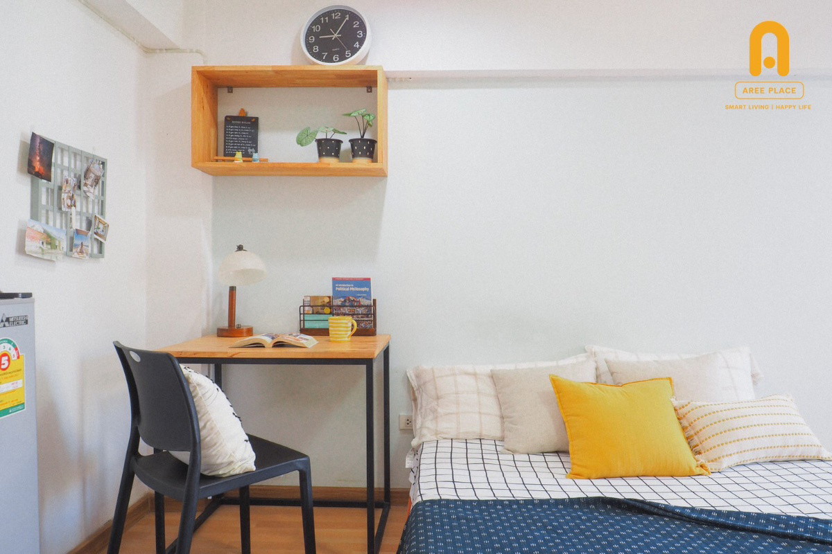 1 Bed Condo — photo 1