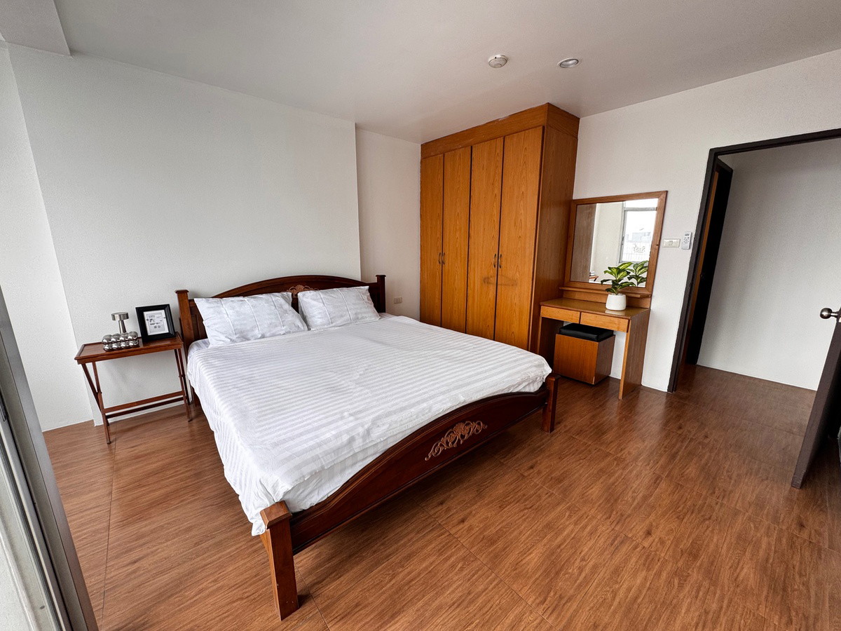1 Bed Condo · Khlong Toei, bangkok — photo 1