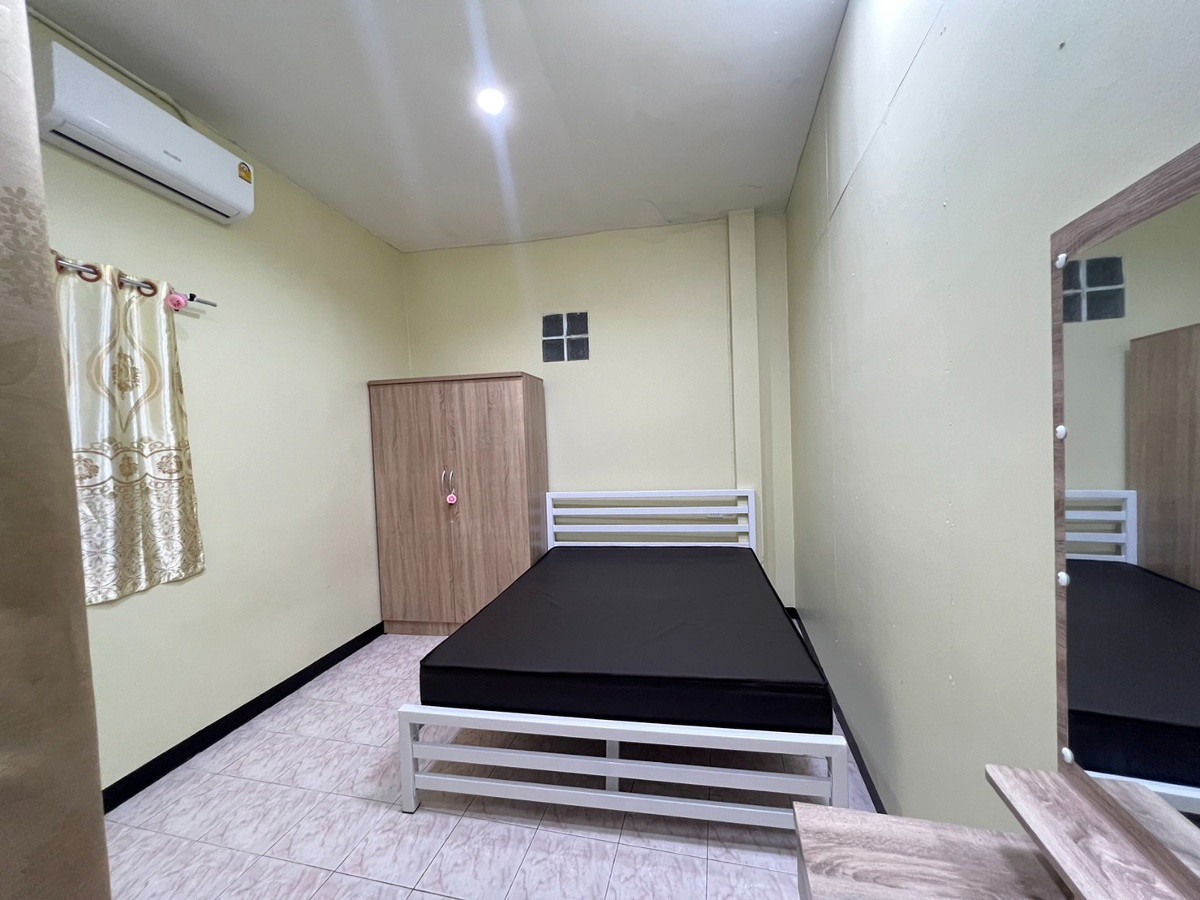1 Bed Condo — photo 3