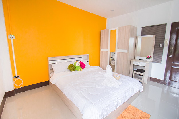 1 Bed Condo — photo 2