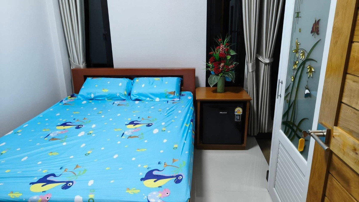 1 Bed Condo — photo 2