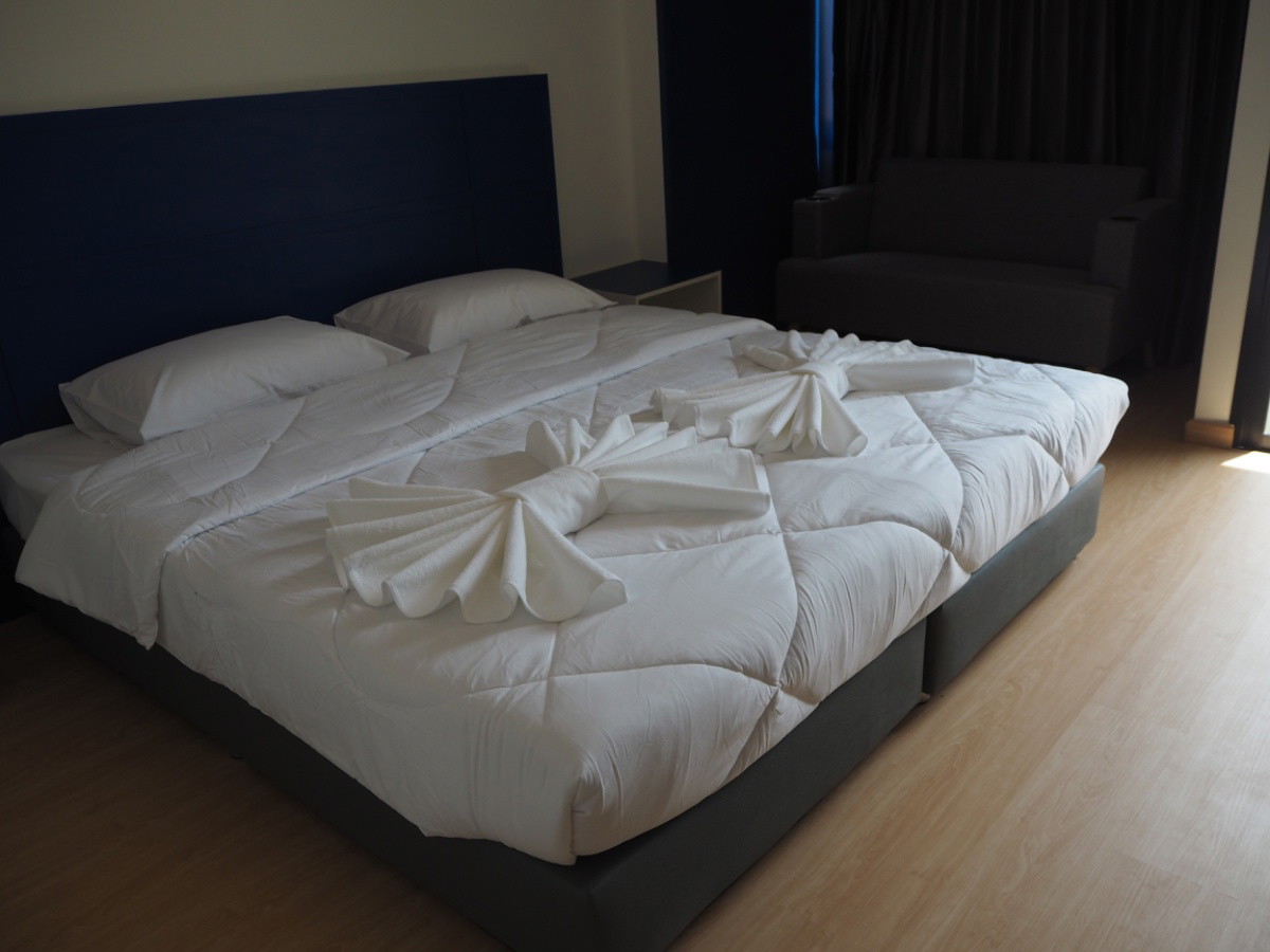 1 Bed Condo — photo 1