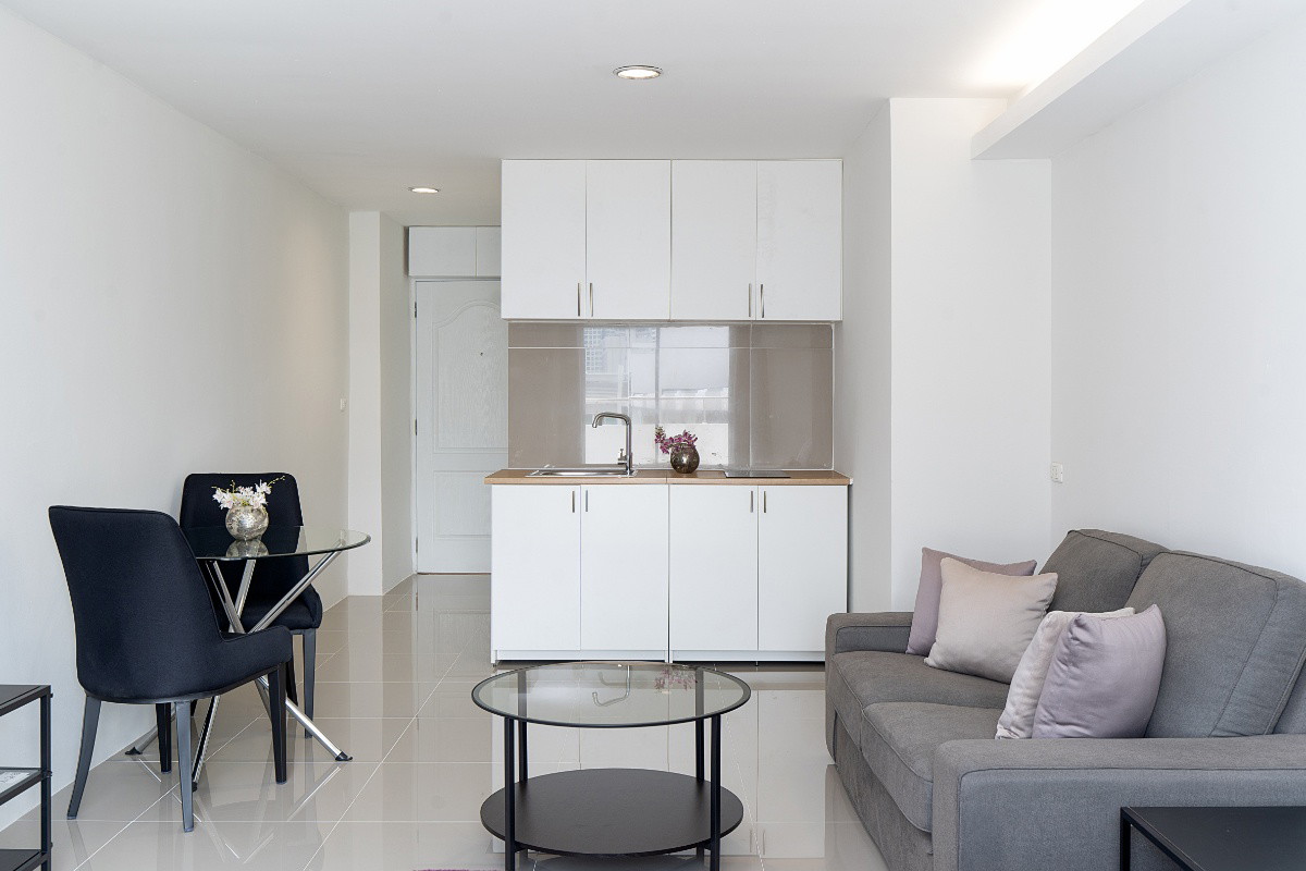 1 Bed Condo · Khlong Toei, bangkok — photo 2