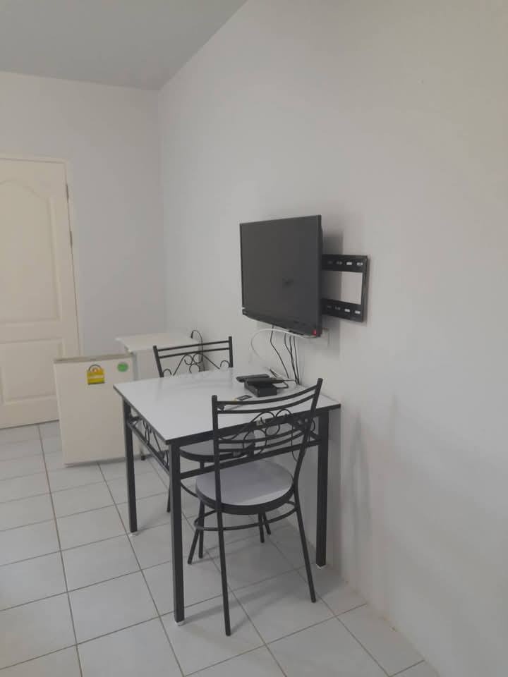1 Bed Condo — photo 1