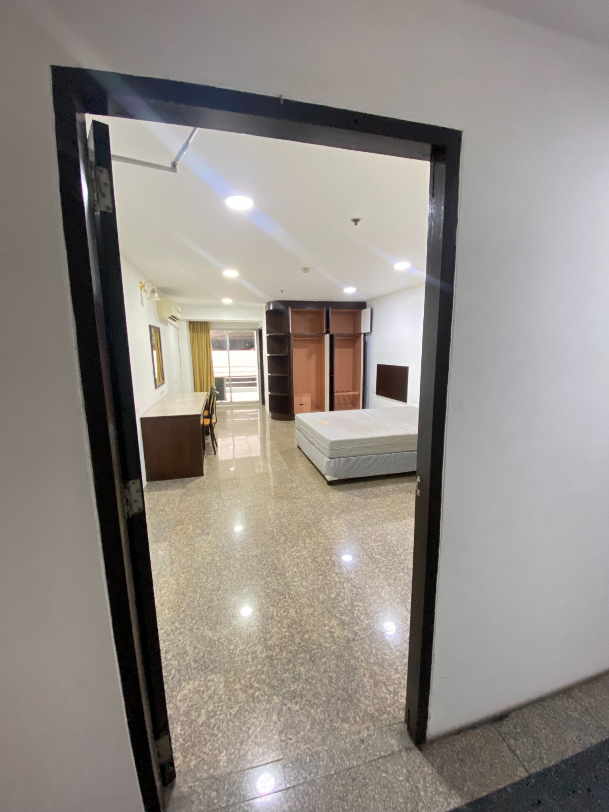 1 Bed Condo · Khlong Toei, bangkok — photo 4