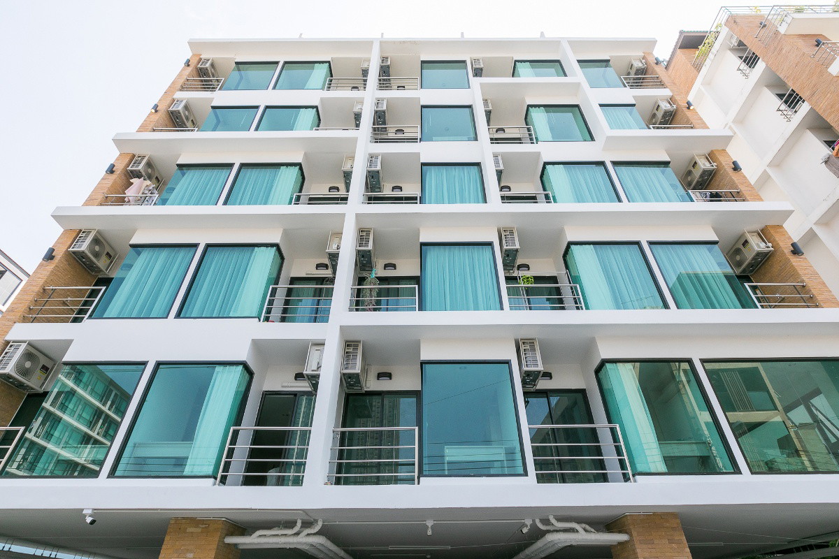 Condo · Phra Khanong, bangkok — photo 1