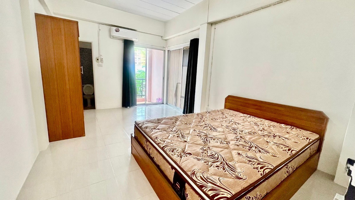 1 Bed Condo · Huai Khwang, bangkok — photo 1