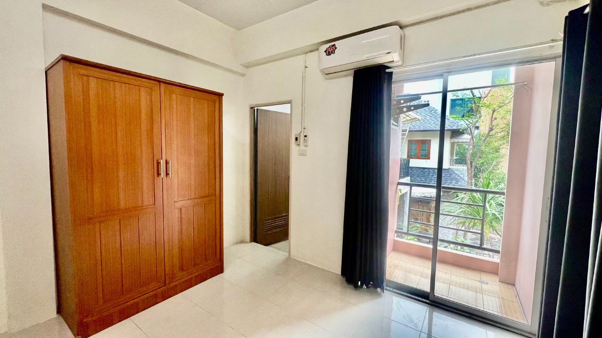 1 Bed Condo · Huai Khwang, bangkok — photo 2