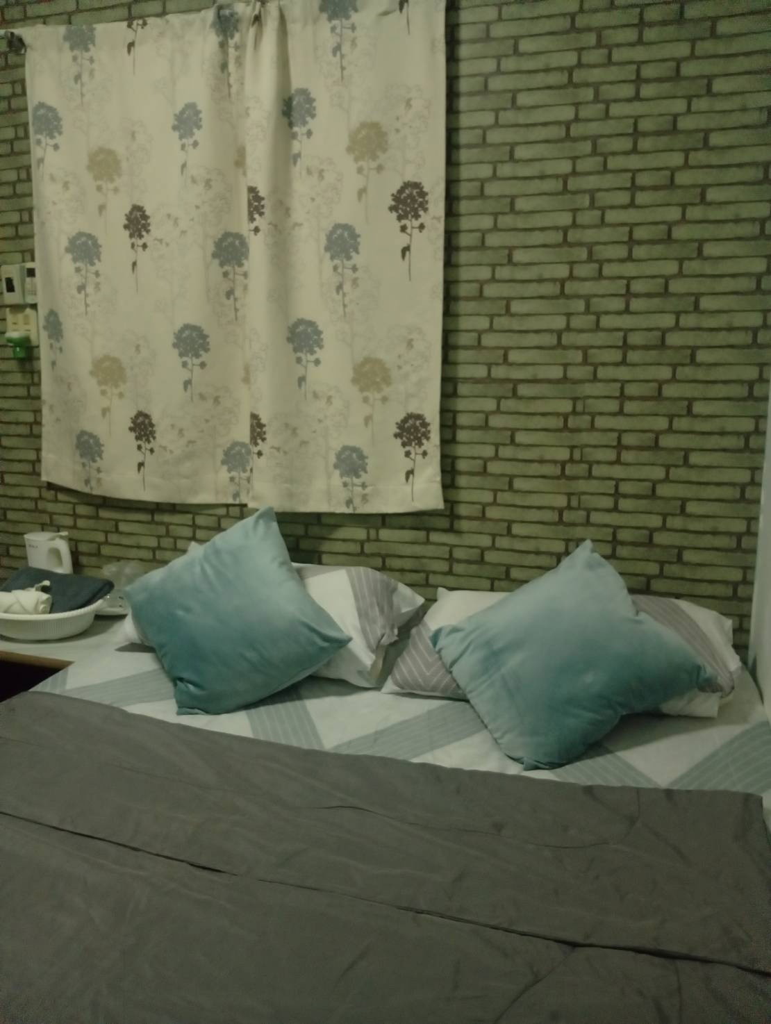 1 Bed Condo — photo 2