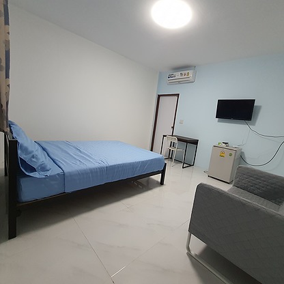 1 Bed Condo — photo 3