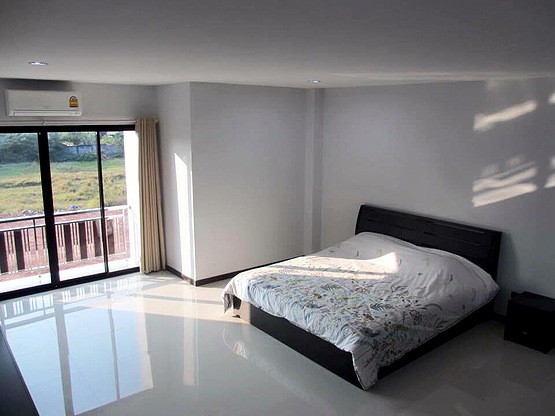 Condo — photo 3