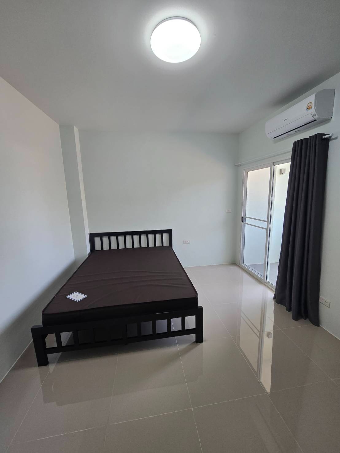 1 Bed Condo — photo 2