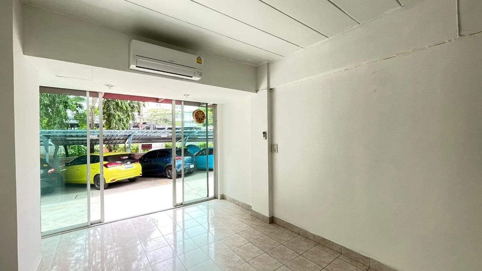 1 Bed Condo · Phra Khanong, bangkok — photo 5