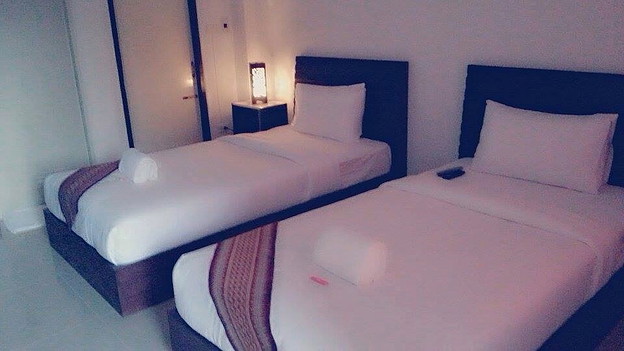 1 Bed Condo — photo 2