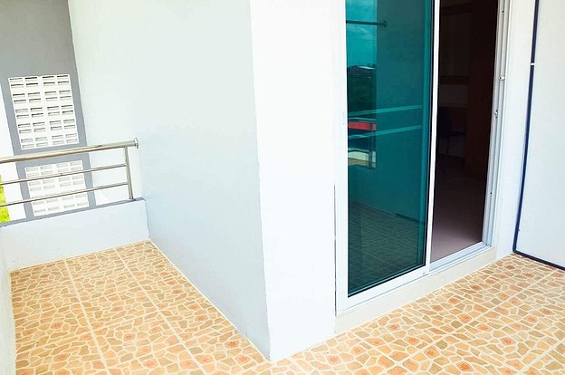 Condo — photo 5