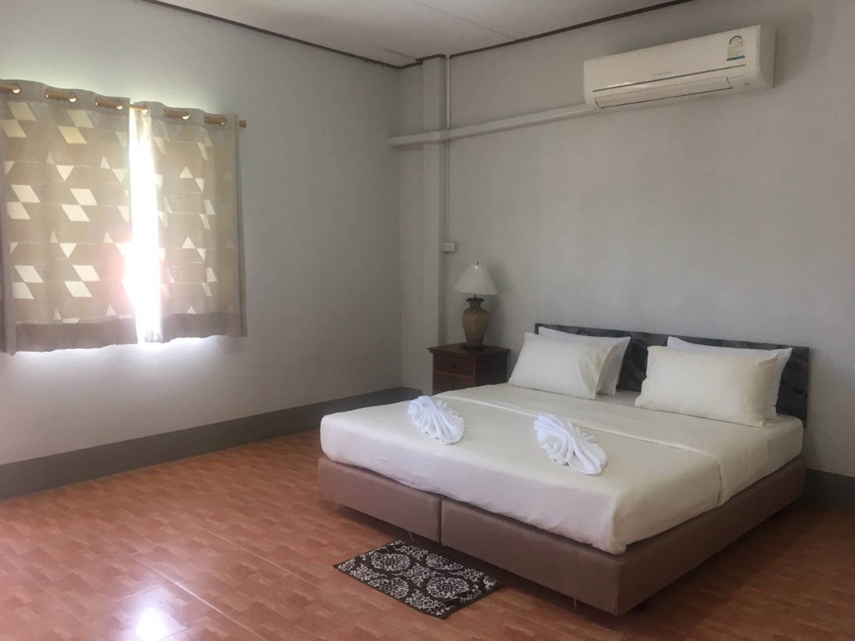 1 Bed Condo — photo 4