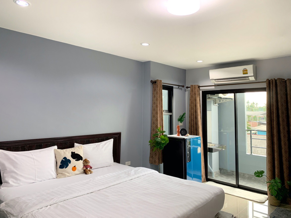 1 Bed Condo — photo 4