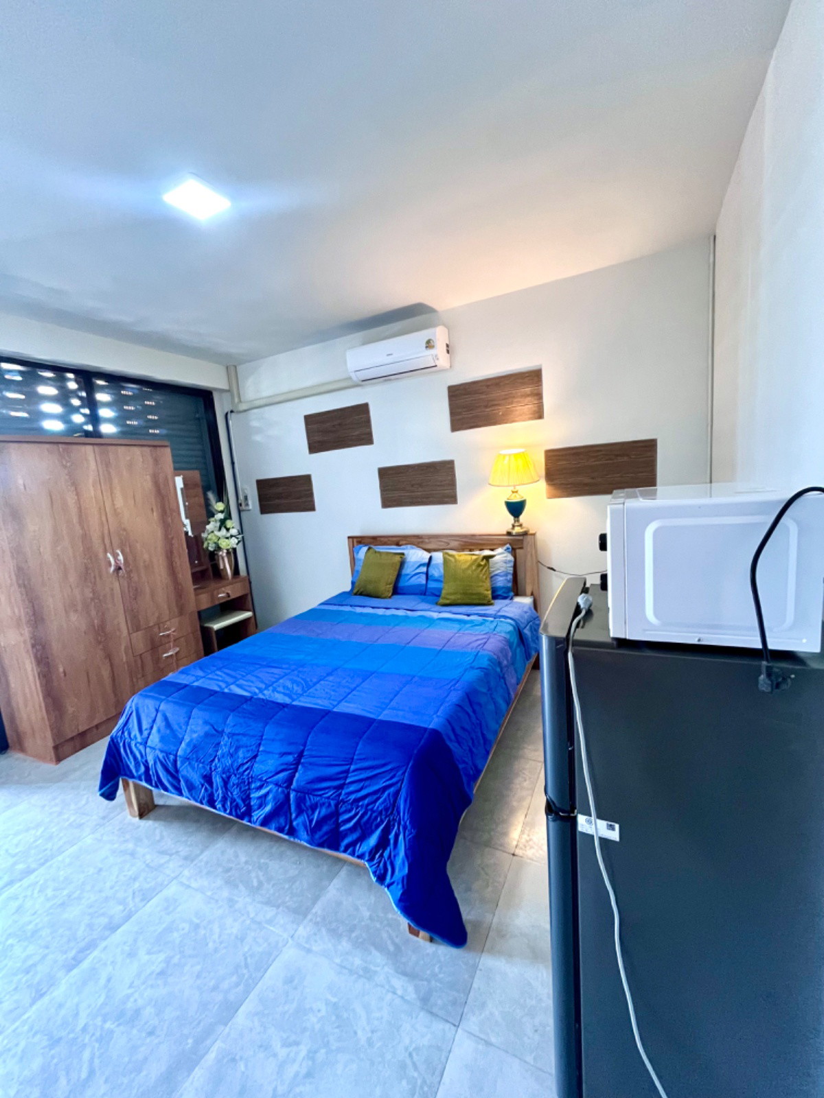 1 Bed Condo — photo 4
