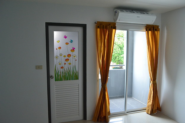 1 Bed Condo · Khlong San, bangkok — photo 3
