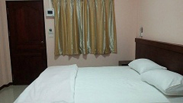 1 Bed Condo — photo 1