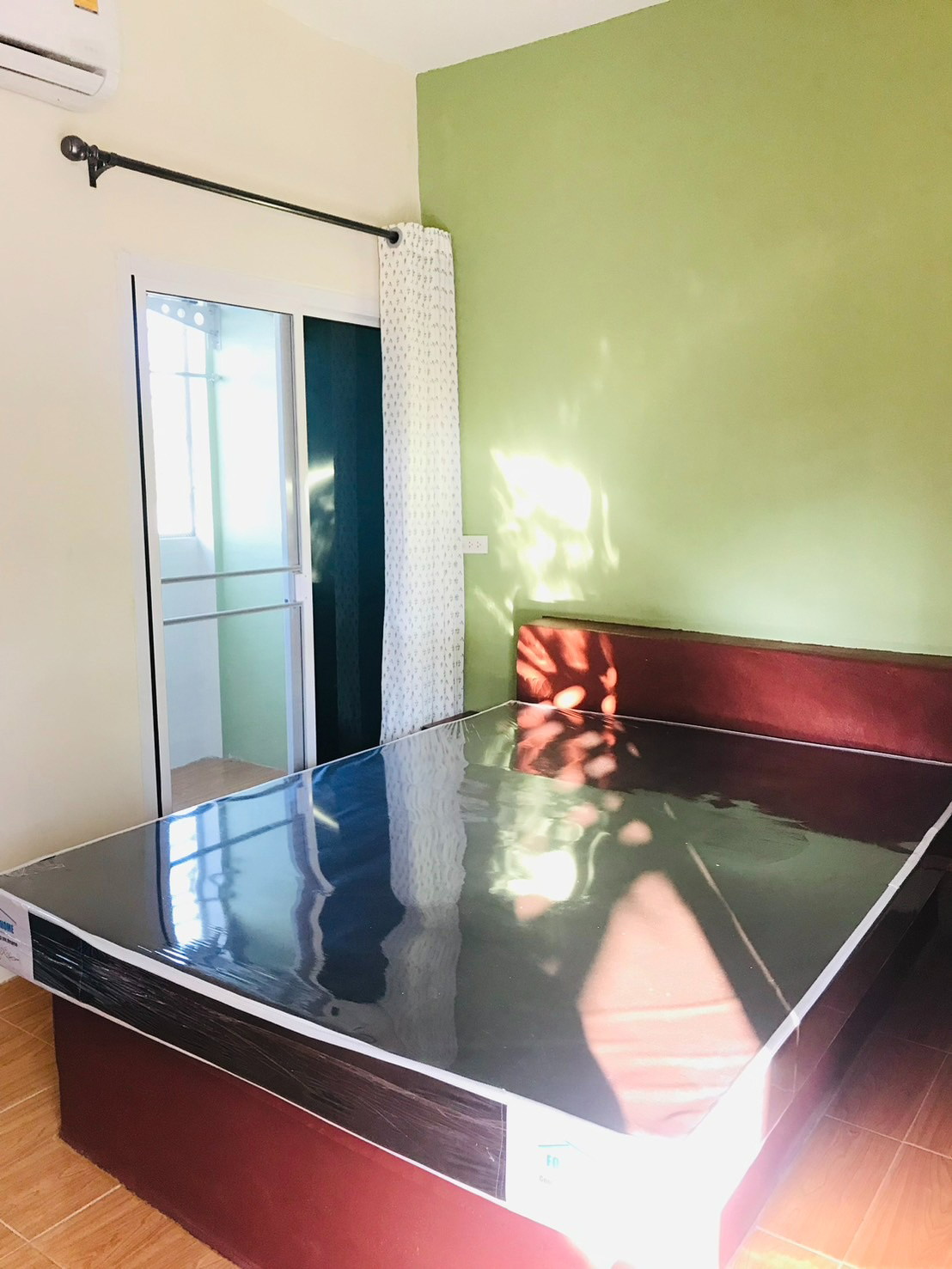 1 Bed Condo — photo 2