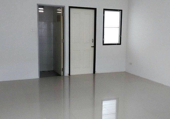 1 Bed Condo — photo 1