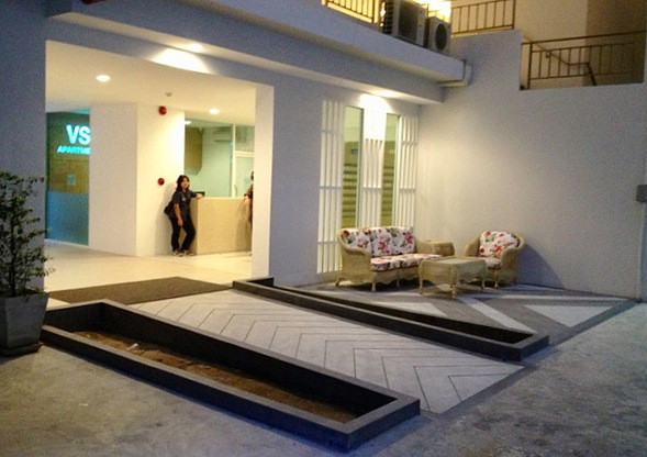 Condo — photo 1
