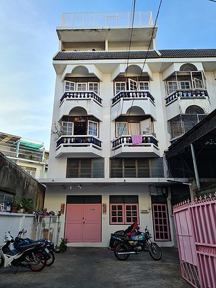1 Bed Condo · Khlong San, bangkok — photo 1