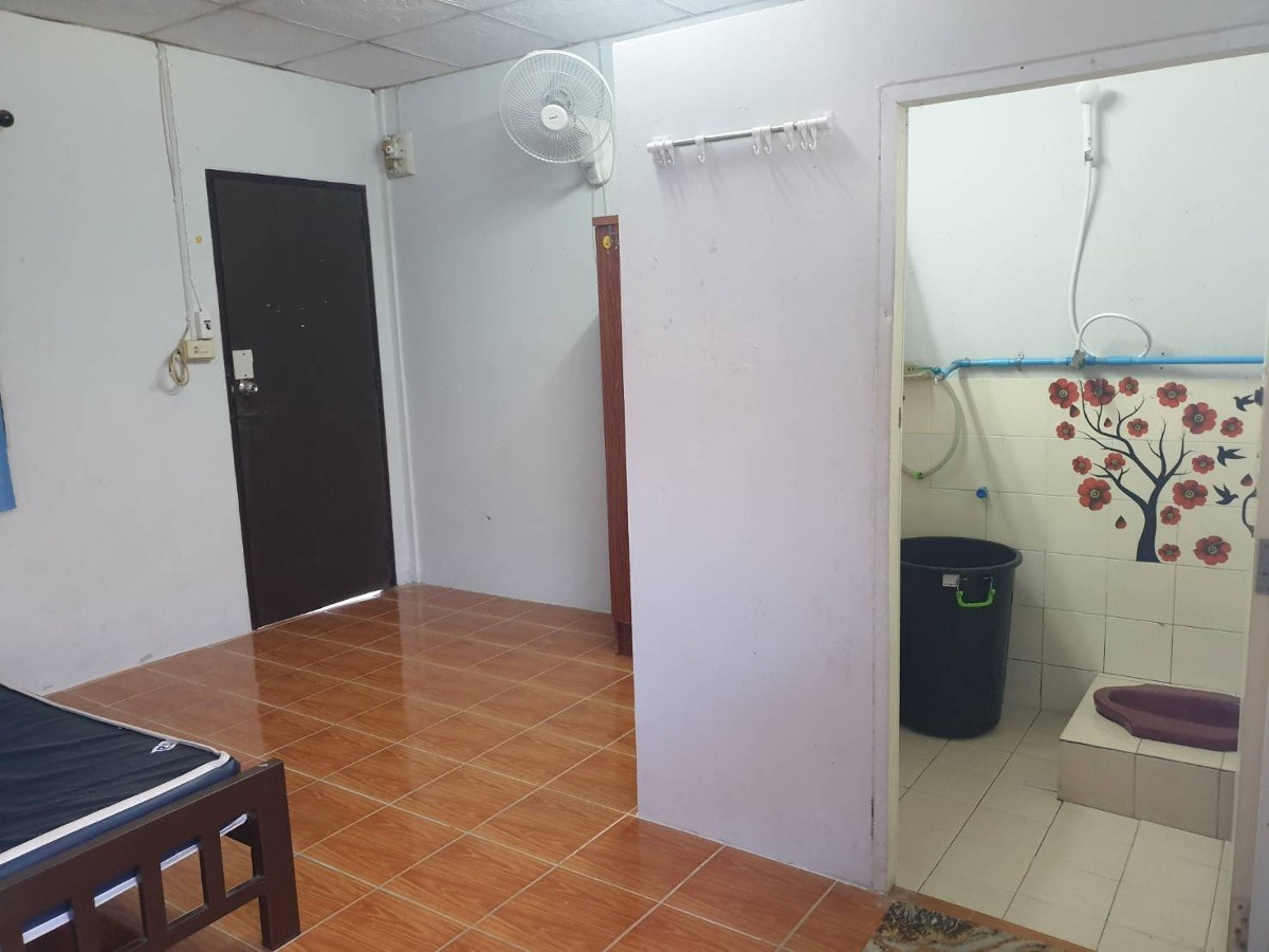 1 Bed Condo — photo 3