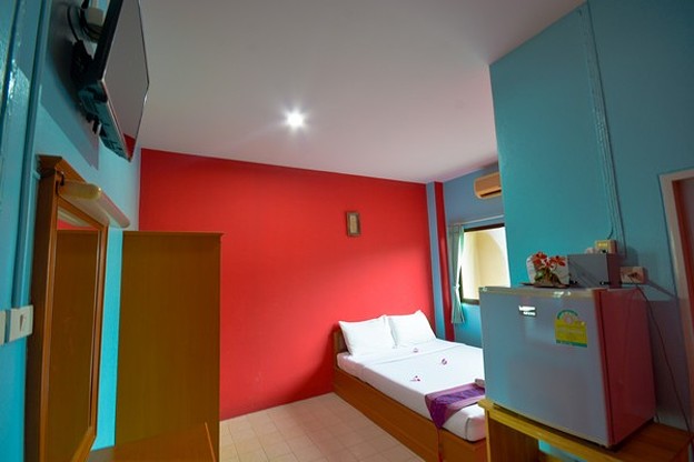 1 Bed Condo — photo 2