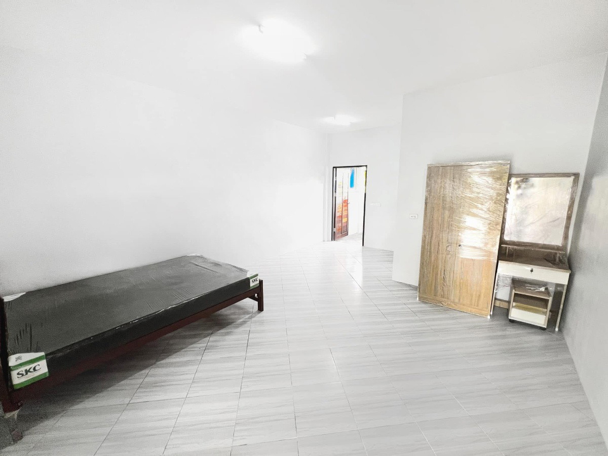 1 Bed Condo — photo 3