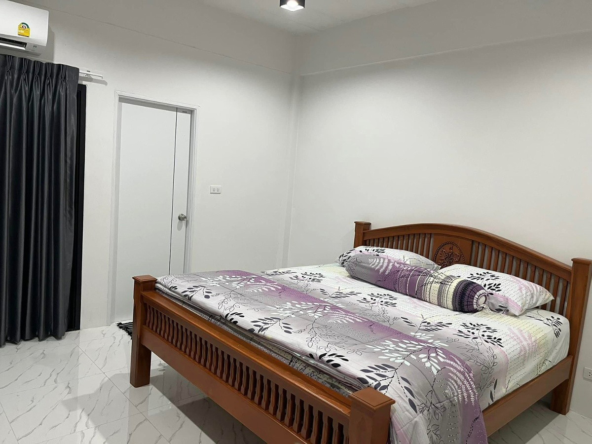 1 Bed Condo — photo 3