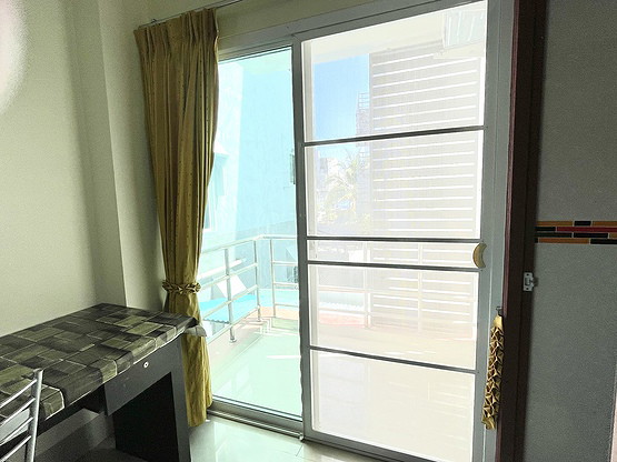 1 Bed Condo — photo 3